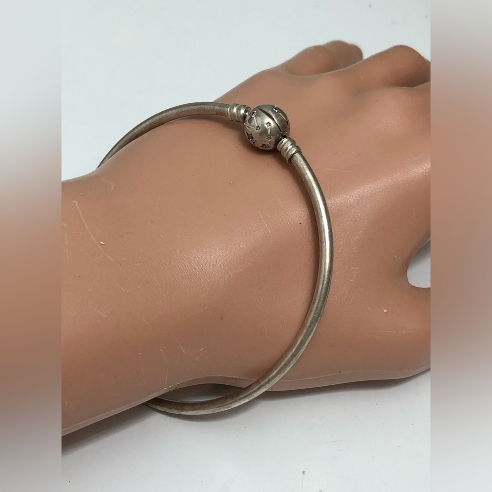 Pandora 925 Sterling Silver Bangle Bracelet Ball size 8